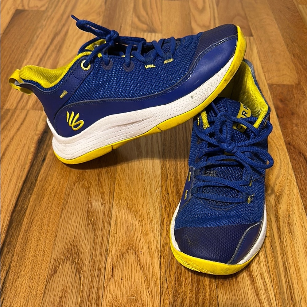 Youth Under Armour Basketball Sneakers